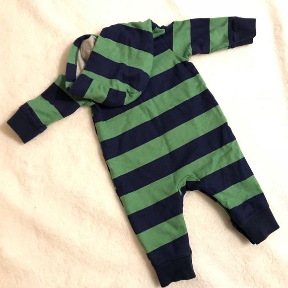 Carter’s one piece outfit - Picture 2 of 5